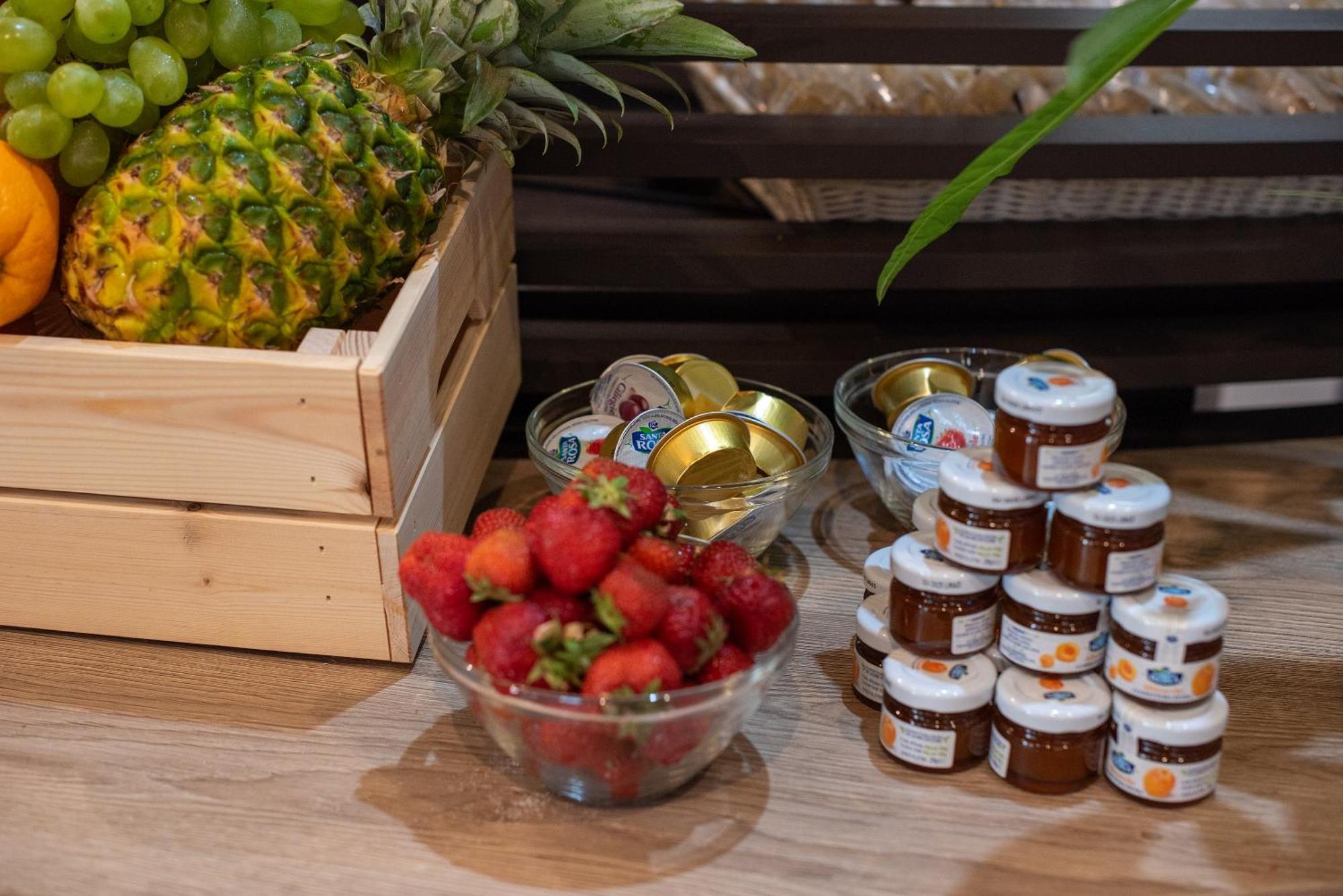 Neapolis Lifestyle Bed & Breakfast ภายนอก รูปภาพ